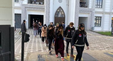 8 milyon liralık hırsızlık yapan 'Altın Kızlar' çetesine operasyon: 41 gözaltı
