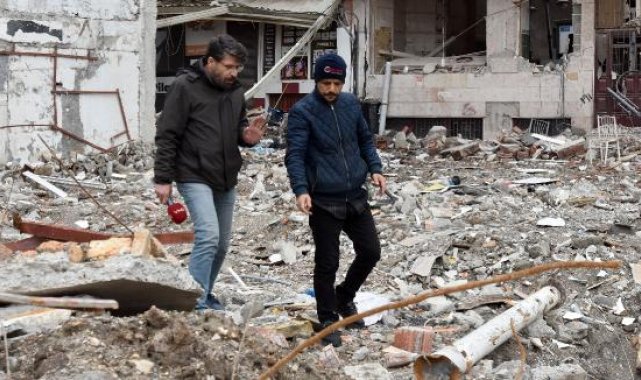 88 saat enkaz altında kalan Yunus'u çocukluk alışkanlığı olan ıslık kurtardı