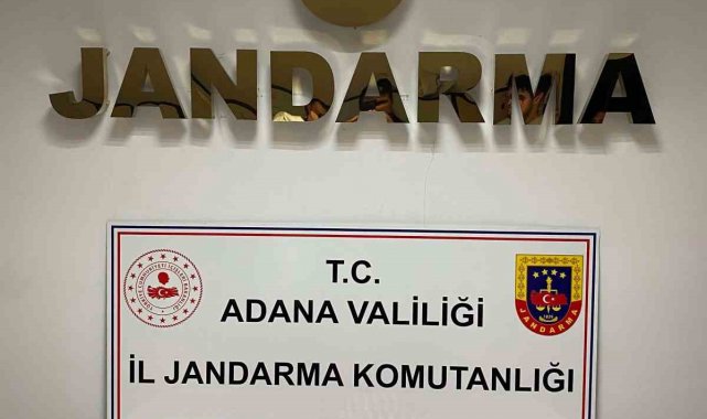 Adana'da durdurulan araçta bin 140 adet uyuşturucu hap ele geçirildi
