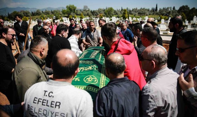 ADÜ Hastane personeli, mesai arkadaşları Çelik ve Eryılmaz'ı son yolculuğuna uğurladı