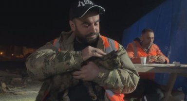 Afşin'de enkazdan kurtarılan kedi, Çorum'da yeni yuvasında