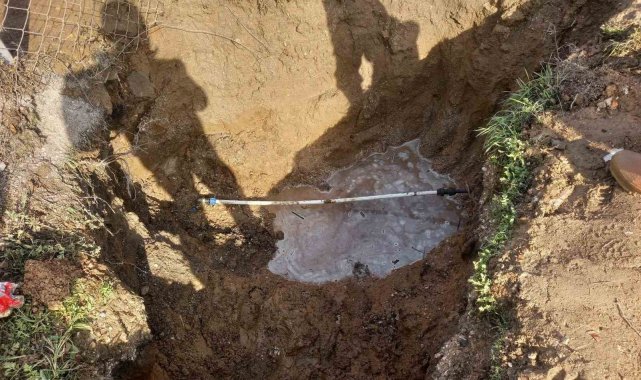 Afyon ekibi deprem bölgesinde su şebekeleri için çalışıyor