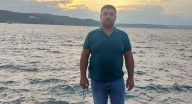 Ağaca çarpan otomobilin sürücüsü öldü