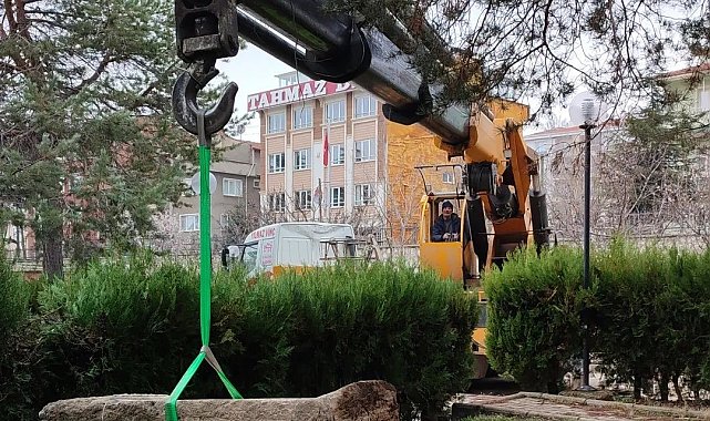 Ağır taş eserler yeni müzeye taşınmaya başladı