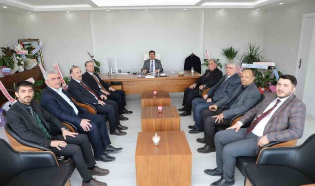 Ağrı Milli Eğitim Müdürü Kökrek'ten, AK Parti Ağrı İl Başkanlığına "Hayırlı olsun" ziyareti