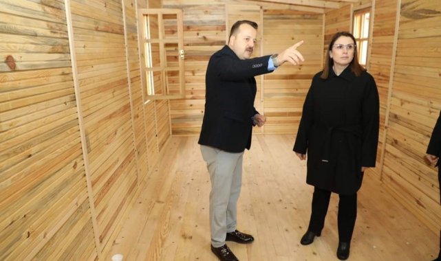Ahşap konteyner sınıflar 'eğitim kampüsü projesiyle' Malatya'ya gönderiliyor