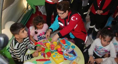 Aile ve Sosyal Hizmetler Bakanı Yanık, Hatay'da