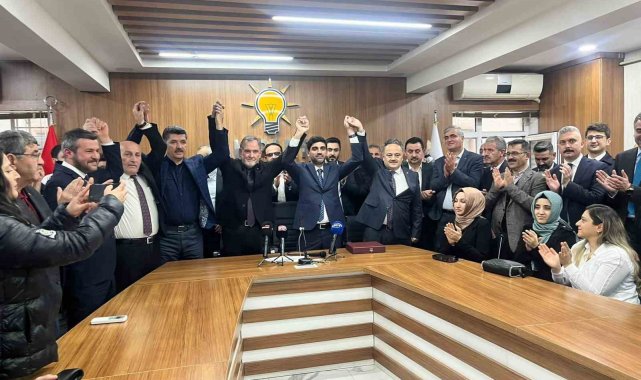 AK Parti yeni İl Başkanı Salt görevi devraldı