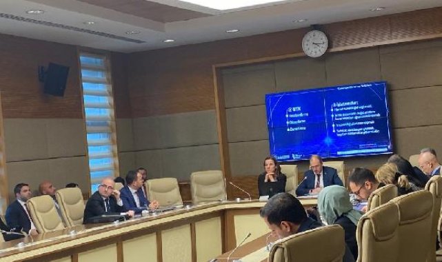 AK Parti'li Eroğlu: Hatay Havalimanı sosyal baskı neticesinde oraya yapıldı