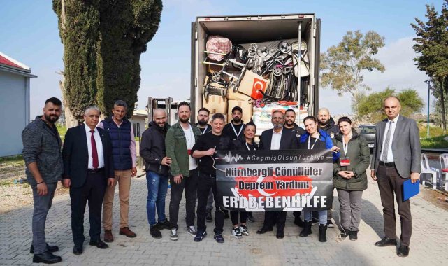 Almanya'daki gönüllülerden depremzedeler için 2 yardım tırı