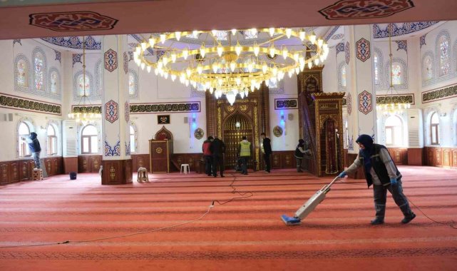 Altıeylül'de camiler Ramazan'a hazır