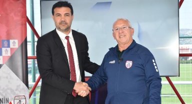 Altınordu'da Hasan Özer imzaladı