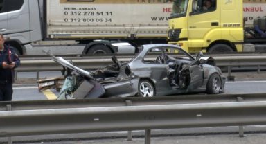 Ambarlı'da otomobil TIR'a arkadan çarptı: 3 ölü - 1