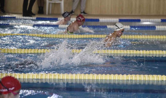 Anadolu Üniversitesi yüzme seçmelerine ev sahipliği yaptı