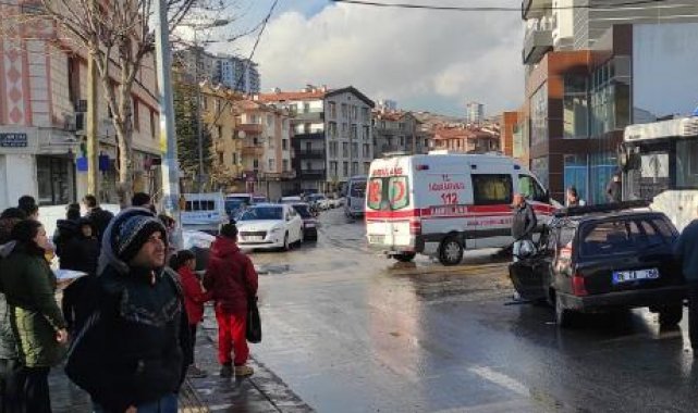 Ankara'da alkollü sürücü ters şeride girerek, EGO otobüsüne çarptı; kaza anı kamerada