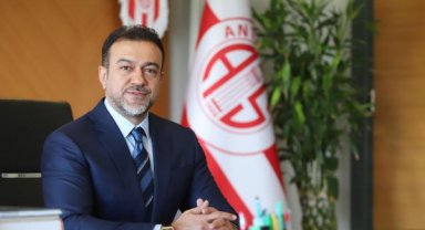 Antalyaspor'da teknik ekip ve futbolcularla toplantı yapıldı