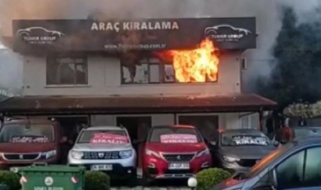 Araç kiralama şirketinde çıkan yangın otomobillere sıçramadan söndürüldü