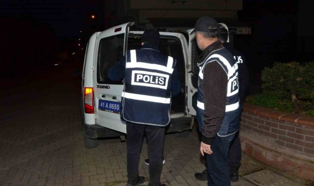 Aranan şahıslar operasyonla yakalandı