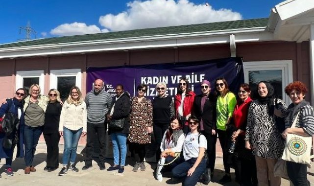 Askeri ateşe eşleri depremzede kadın ve çocuklarla buluştu