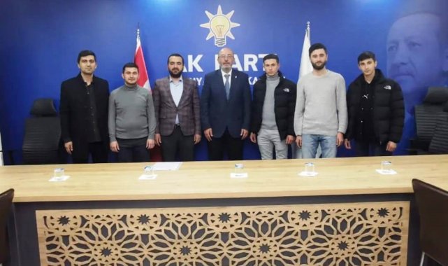 Aslanapa AK Parti İlçe Gençlik Kolları Başkanlığına Ahmet Ali Dönmez atandı