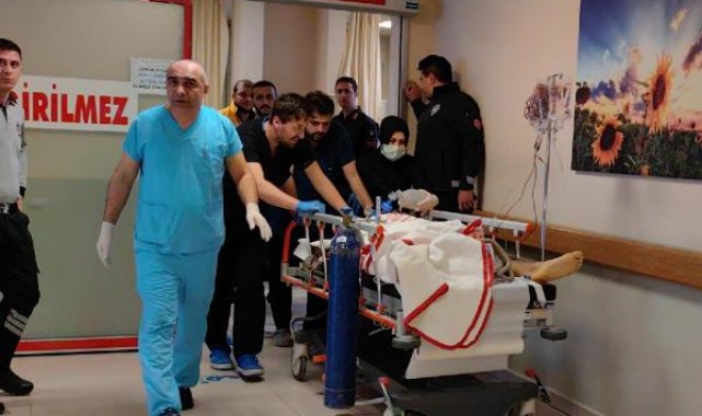 Atölyede kesim yaptığı testerenin bıçağı yerinden çıktı, boynundan ağır yaralandı