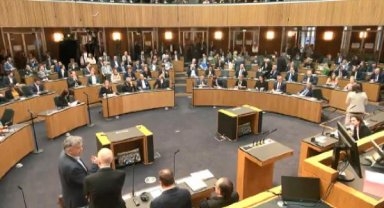 Avusturya'da muhalefet, Zelenski'nin konuşması sırasında meclisi terk etti