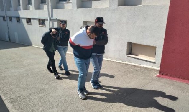 Ayakkabılarından anahtar görünümlü hassas terazi ile uyuşturucu çıktı