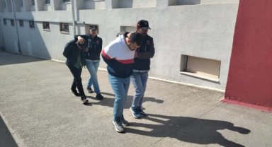 Ayakkabılarından anahtar görünümlü hassas terazi ile uyuşturucu çıktı