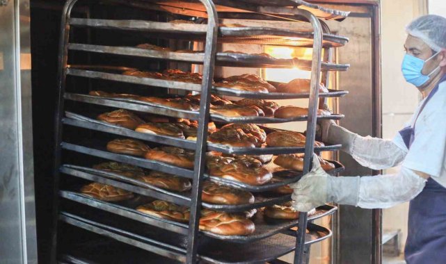 Aydın Büyükşehir'in halk ekmek satış noktalarına vatandaşlardan yoğun talep