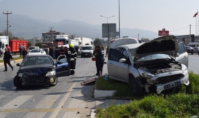 Aydın'da zincirleme trafik kazası: 4 yaralı