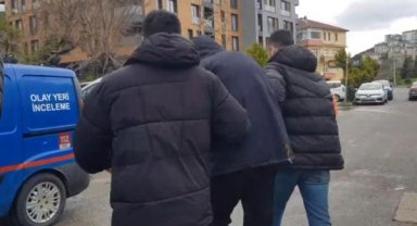 Babasını öldürdü; adliyede, 'Babama haber verin, beni kurtarır' diye ağladı