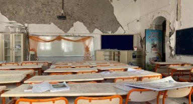 Bahçeli'nin mezun olduğu tarihi okul da depremde hasar gördü