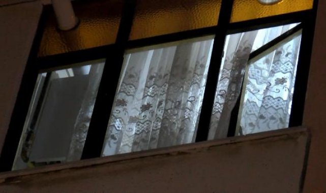 Bahçelievler'de birlikte yaşadığı kadını taşla öldürüp buzdolabına koydu