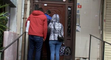 Bahçelievler'de mühürlenen binadan evcil hayvanlar alındı 