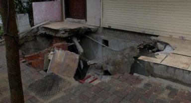 Bahçelievler'de önündeki kaldırım çöken binada inceleme