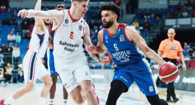 Bahçeşehir Koleji - Anadolu Efes: 62-73