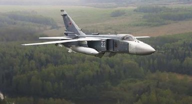 Bahmut'ta Su-24M bombardıman uçağı düşürüldü