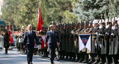Bakan Akar, Malezyalı mevkidaşı Hasan ile görüştü
