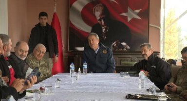 Bakan Akar: Mehmetçik son 2,5 ayda 306 teröristi etkisiz hale getirdi