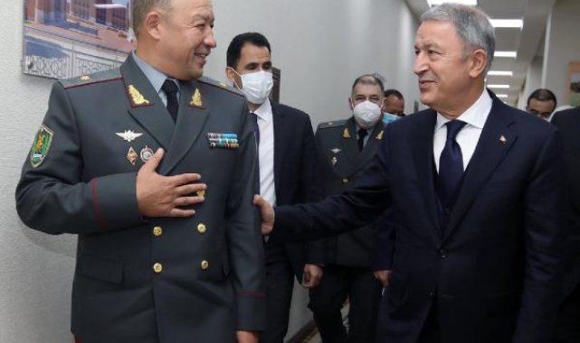 Bakan Akar, Özbekistan Savunma Bakanı Kurbanov ile görüştü