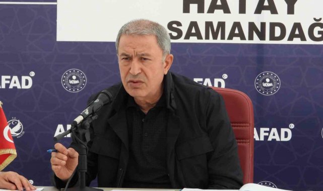 Bakan Akar: "Deprem bölgesinde hiçbir vatandaşımız yalnız değildir"