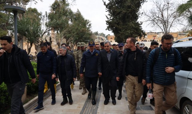 Bakan Akar Şanlıurfa'da incelemelerde bulundu