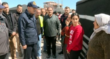 Bakan Akar'dan, depremzede ailelere 'eğitim' uyarısı