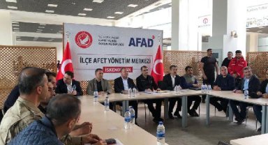 Bakan Bozdağ, İskenderun'da AFAD Kriz Merkezi'ni ziyaret etti