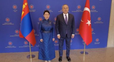Bakan Çavuşoğlu, Moğolistanlı mevkidaşıyla görüştü