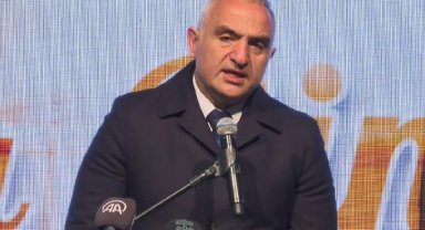 Bakan Ersoy Vakıflar Genel Müdürlüğü iftar programına katıldı