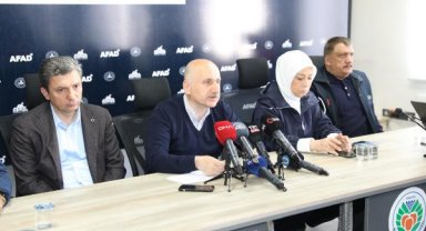 Bakan Karaismailoğlu: Depremlerden 1275 kilometrelik demir yolu hattı etkilendi
