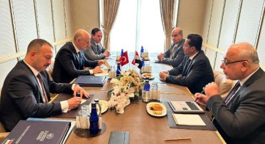 Bakan Karaismailoğlu, Irak'lı mevkidaşı Rezzak Muheybis El Sadavi ile görüştü