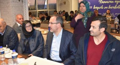 Bakan Kasapoğlu, Kırıkkale'de depremzedelerle iftar yaptı