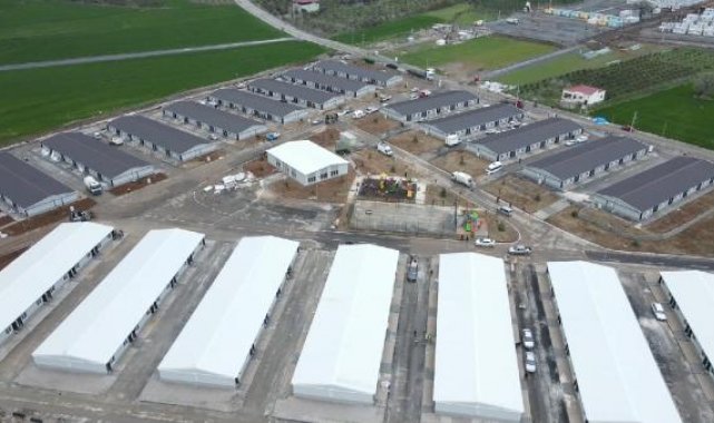 Bakan Kurum: Nurdağı ve İslahiye'de 214 prefabrik evi daha sahiplerine teslim ettik